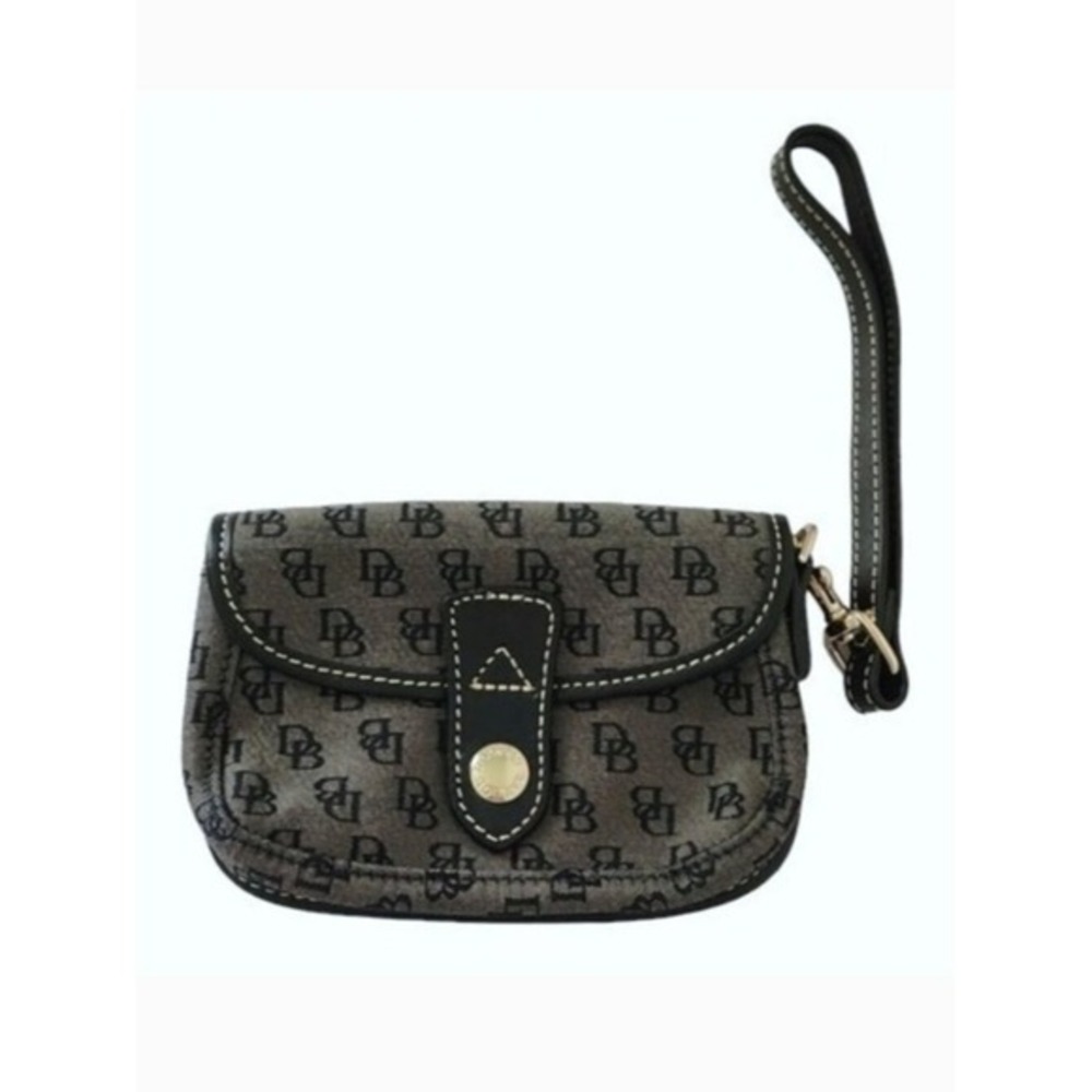 NWOT Dooney & Bourke Beige & Black Signature Jacquard Flap Wristlet Pouch/Wallet